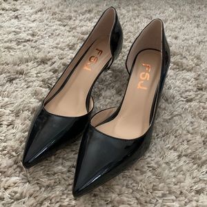 Black dress shoes